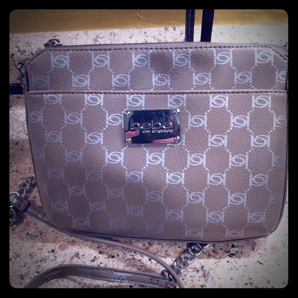 Bebe clutch